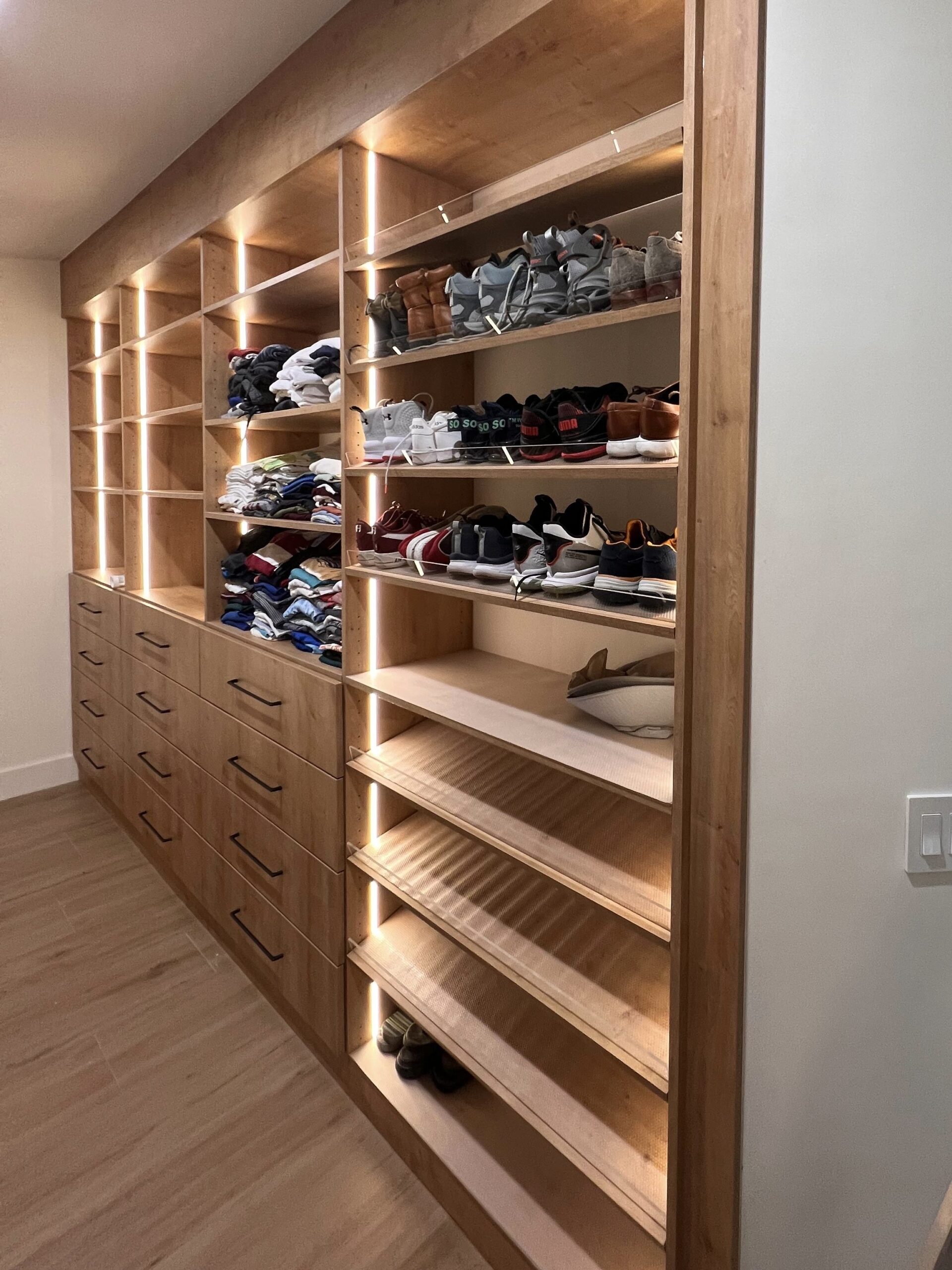 Oak Wood Closet with Drawers and Shoe Shelves